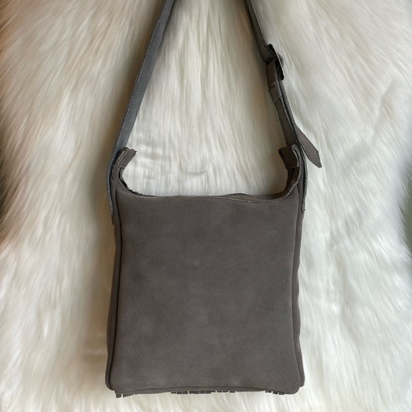 Minnetonka Fringe Genuine Leather Crossbody - Picture 6 of 16